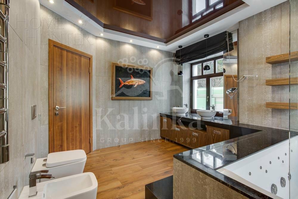 2-этажный коттедж 680 м² с отделкой