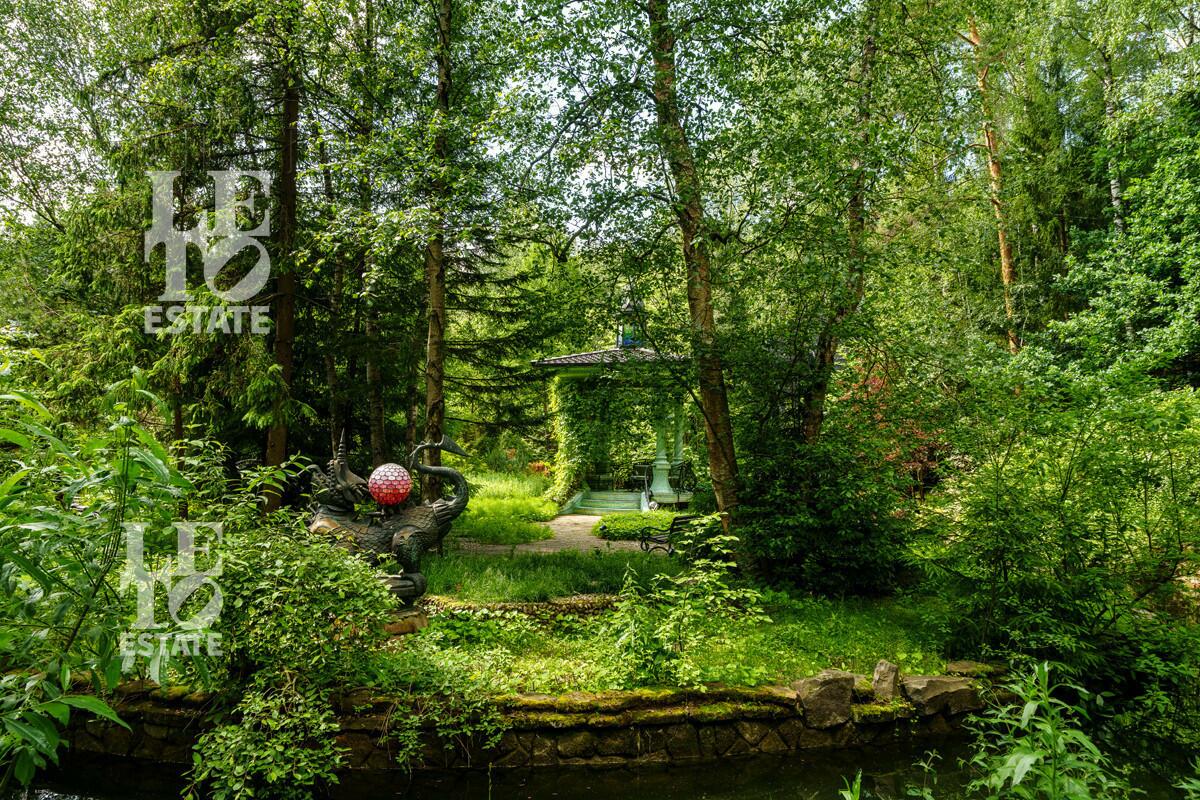 3-этажный коттедж 850 м² с отделкой