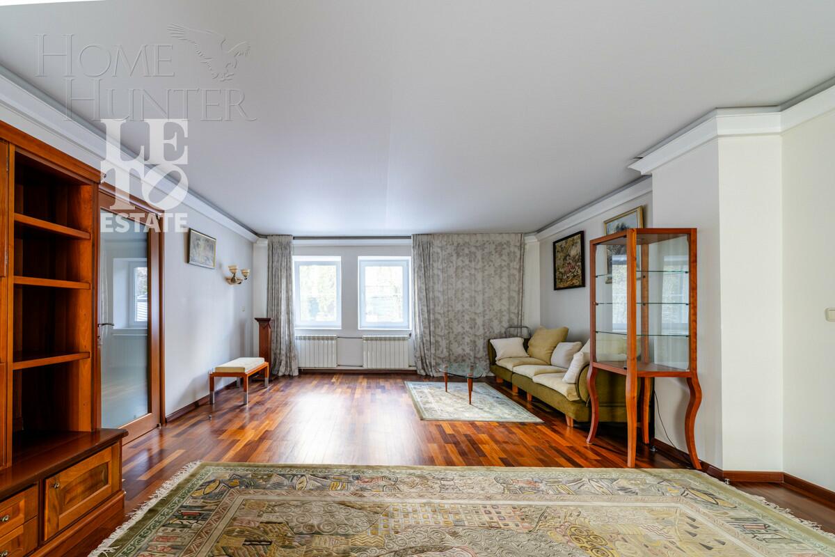 2-этажный коттедж 679 м² с отделкой