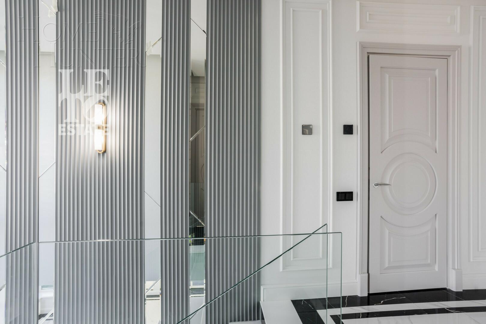 2-этажный коттедж 240.6 м² с отделкой