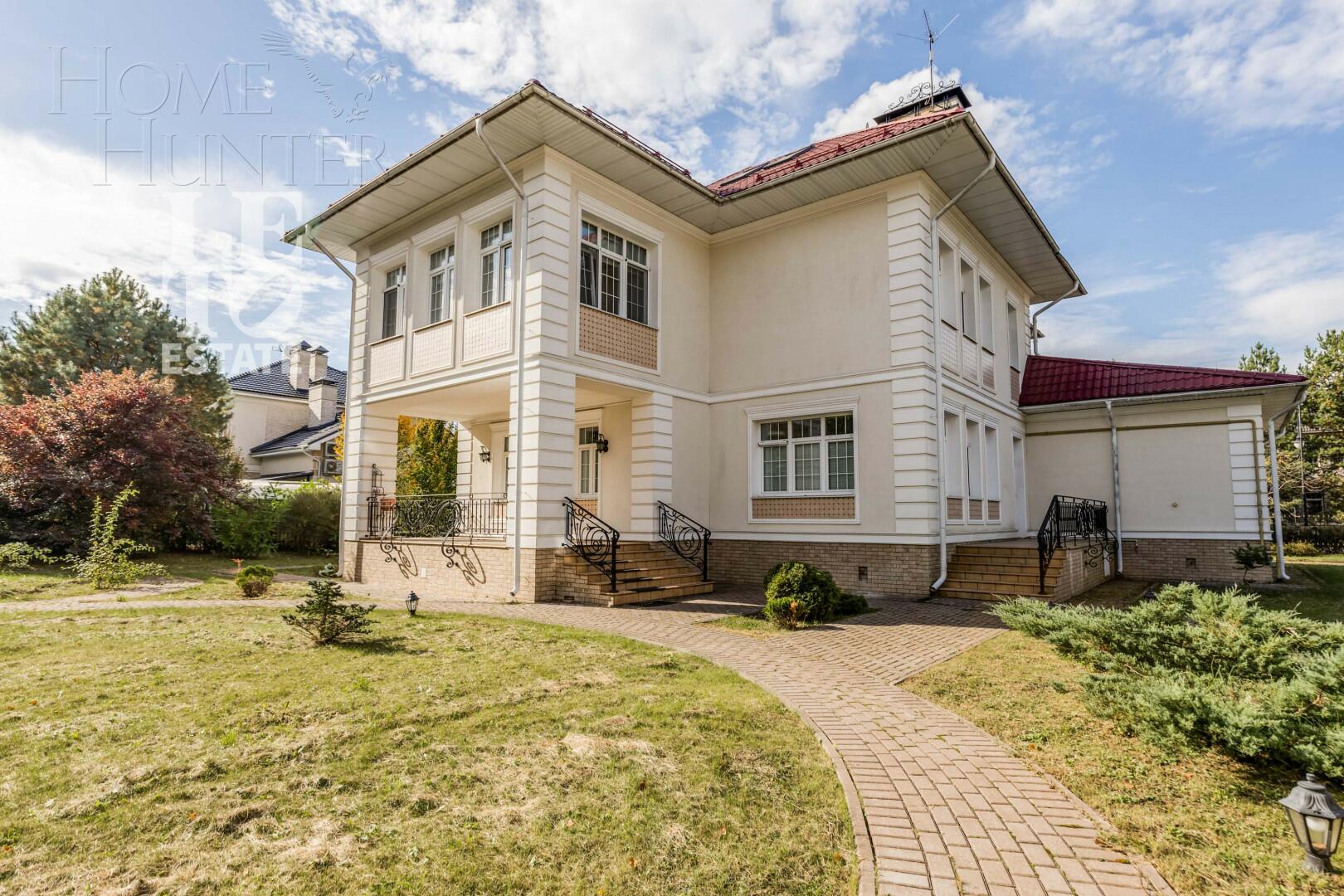 2-этажный коттедж 817 м² с отделкой