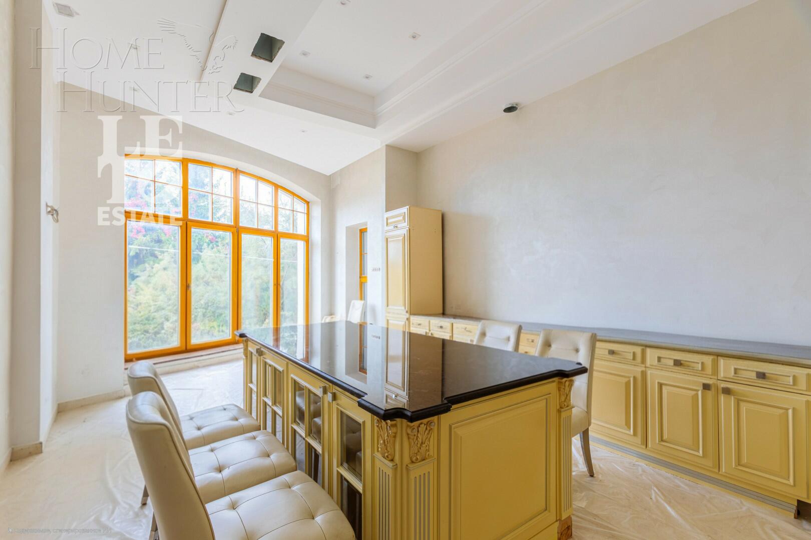 2-этажный коттедж 1 000 м² с отделкой