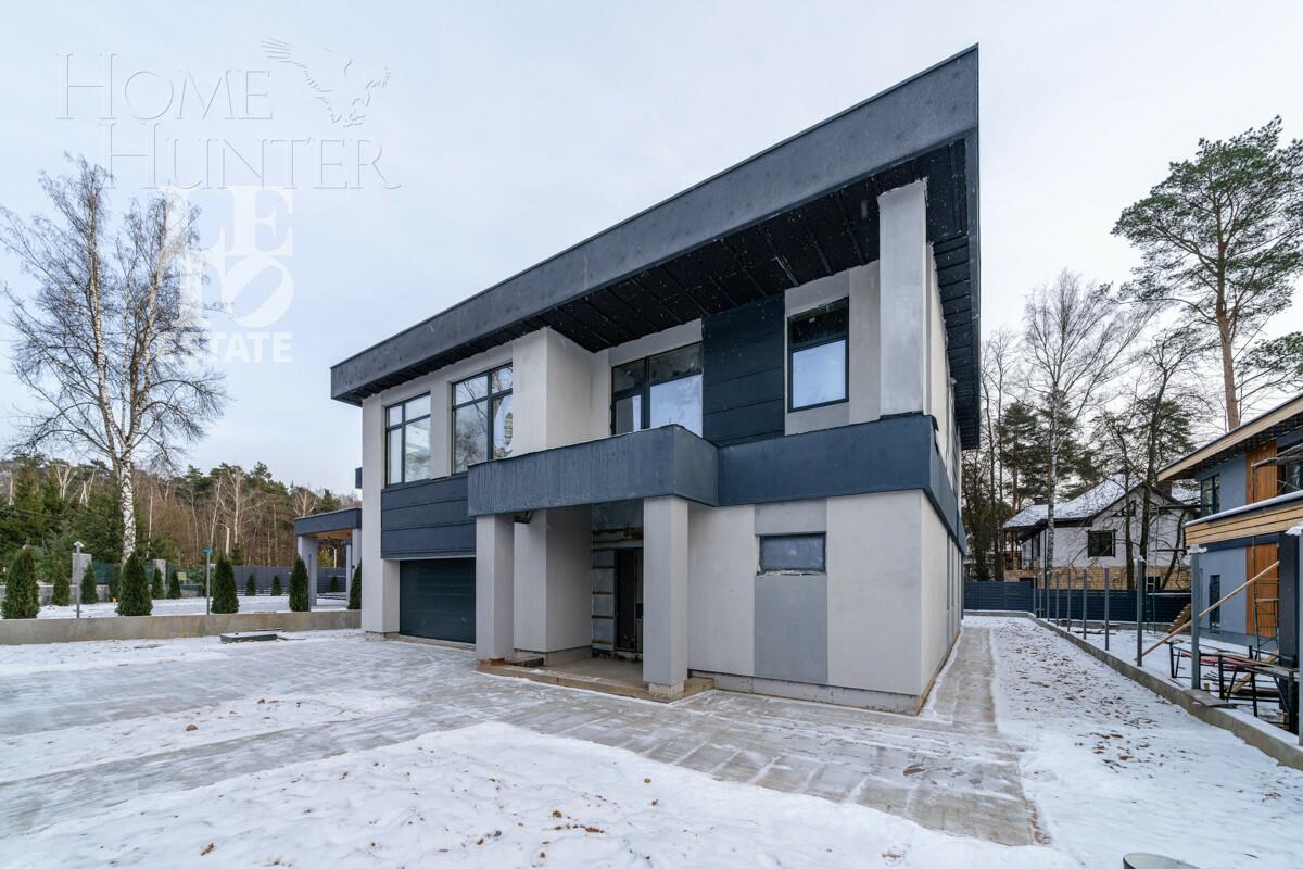 2-этажный коттедж 450 м² без отделки