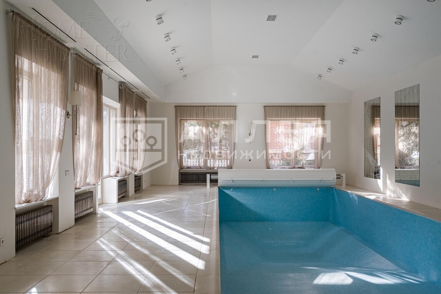 2-этажный коттедж 1 250 м² с отделкой