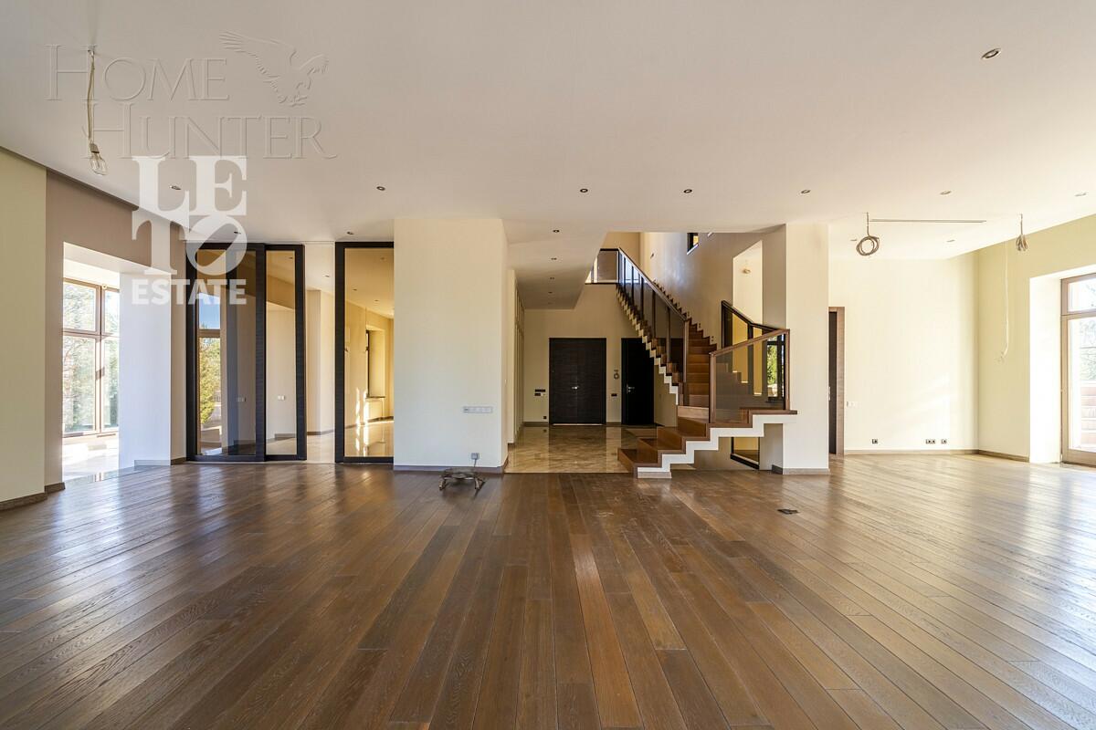 2-этажный коттедж 800 м² с отделкой