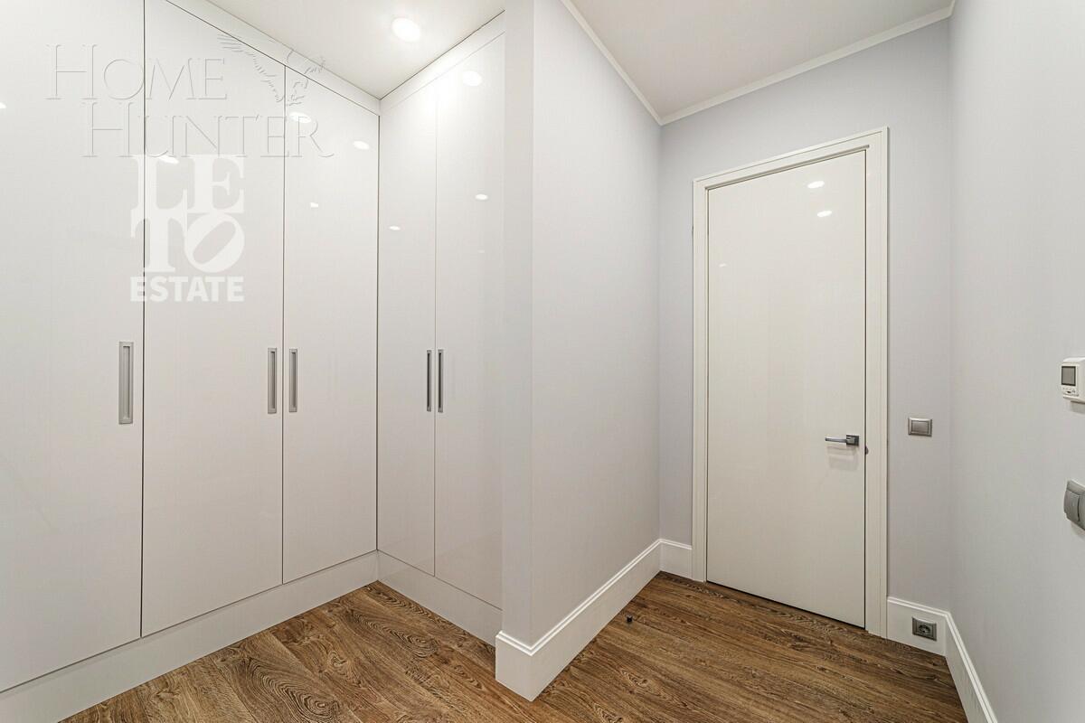 3-КОМН. КВАРТИРА С ОТДЕЛКОЙ 220 М² НА 2 ЭТАЖЕ