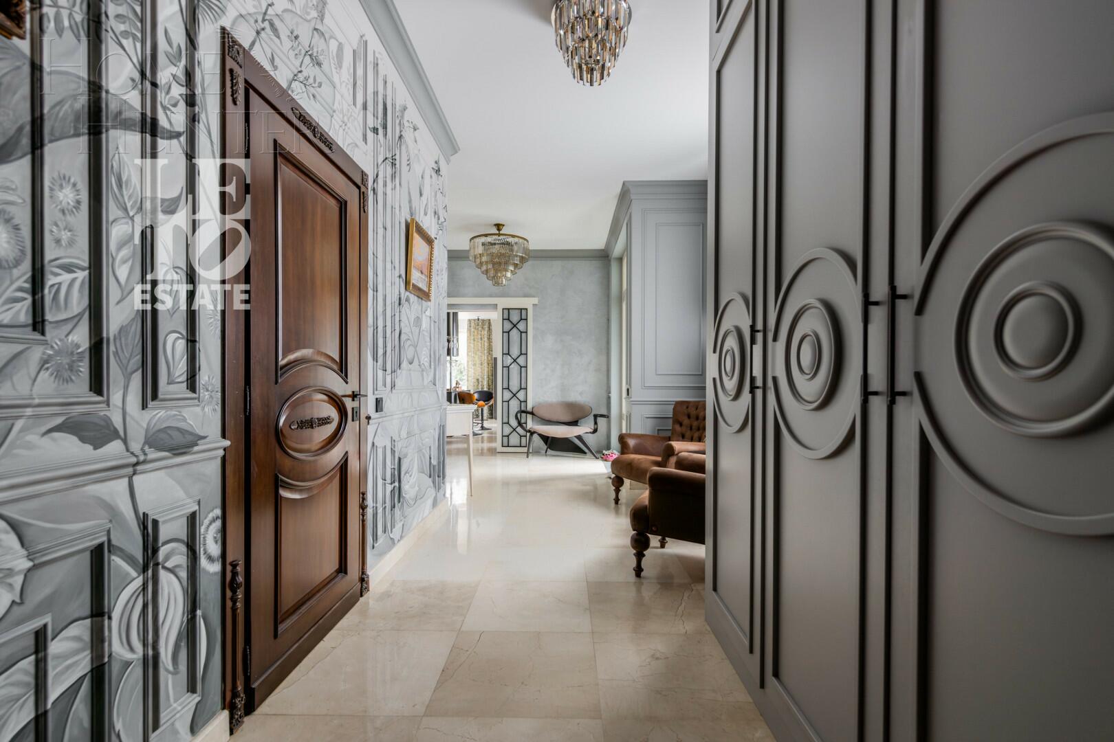 2-этажный коттедж 810 м² с отделкой