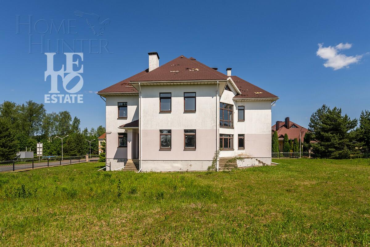 2-этажный коттедж 820 м² без отделки