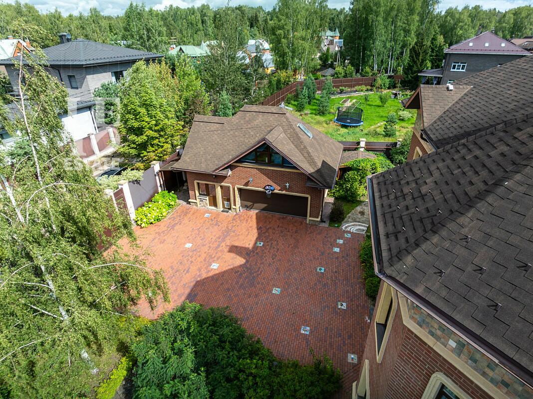 3-этажный коттедж 1 322 м² с отделкой