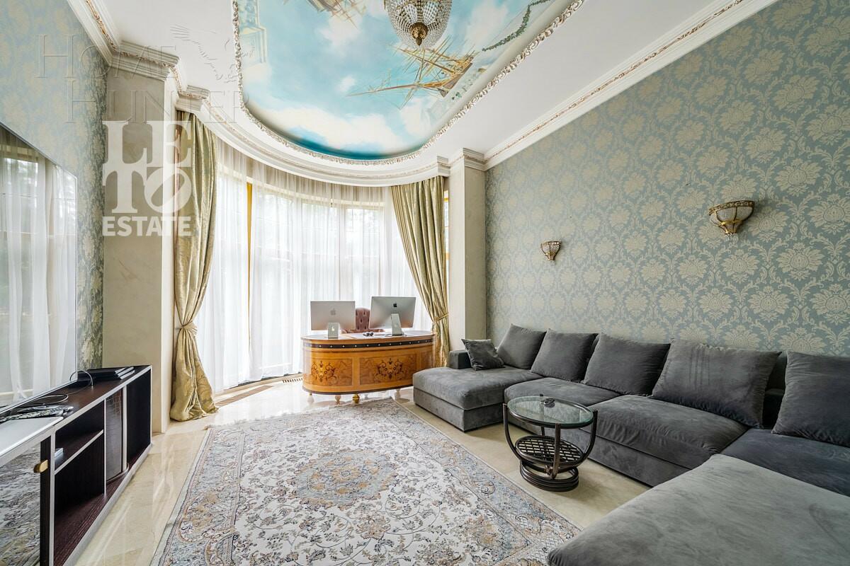 2-этажный коттедж 1 000 м² с отделкой