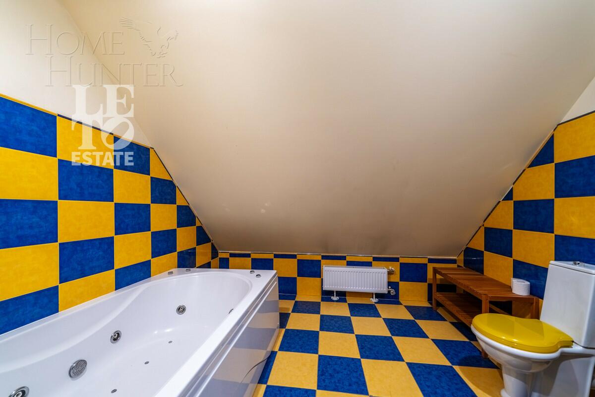 3-этажный коттедж 550 м² с отделкой