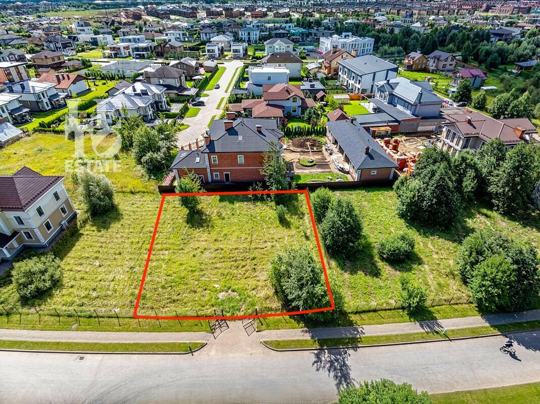 Участок 10.4 сот. в охраняемом поселке