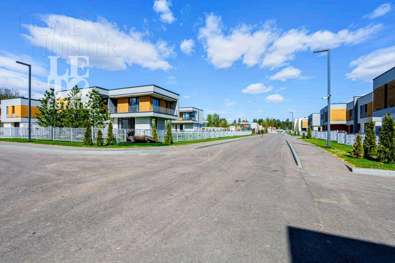 2-этажный коттедж 319.7 м² без отделки