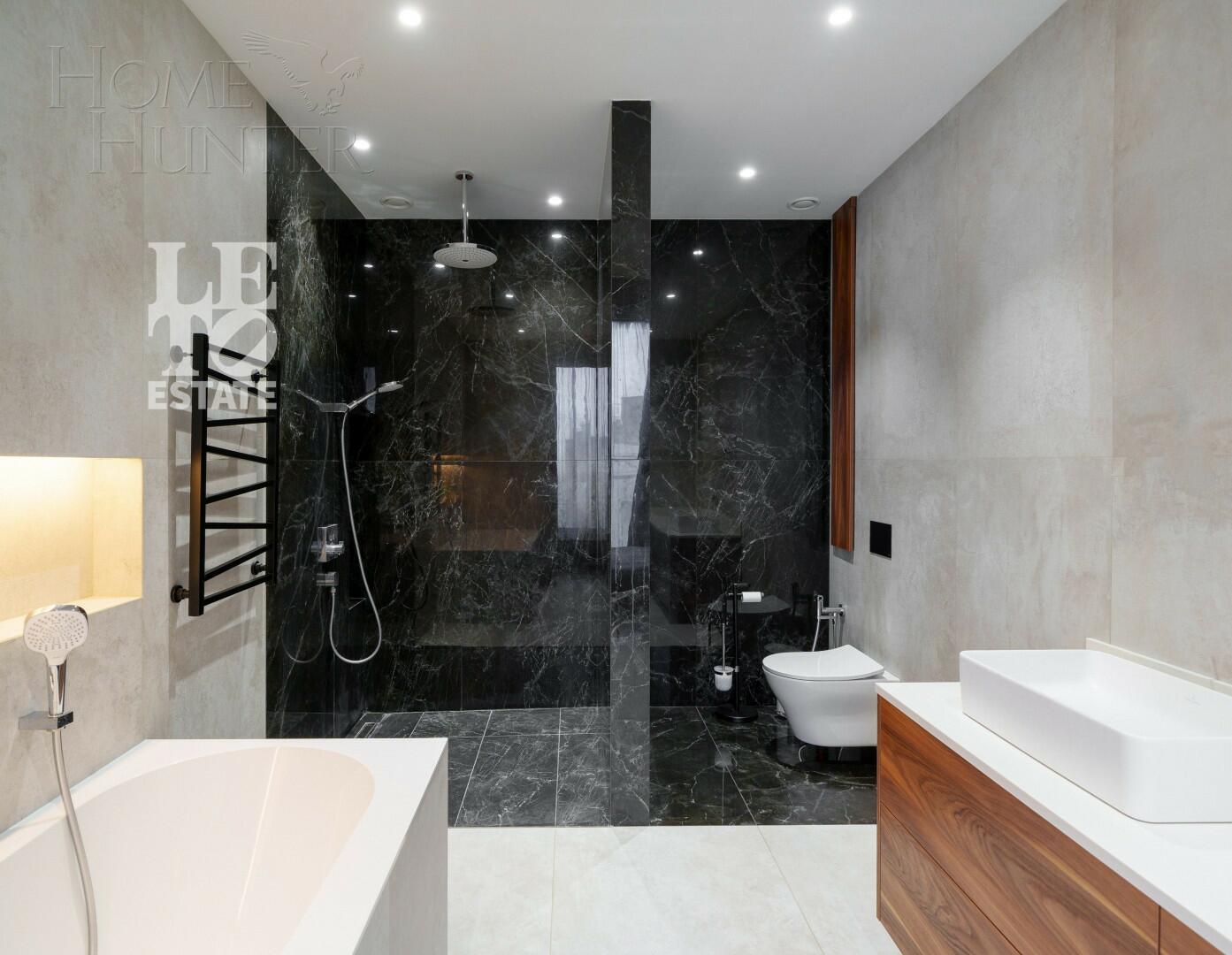 4-этажный таунхаус 278 м² с отделкой