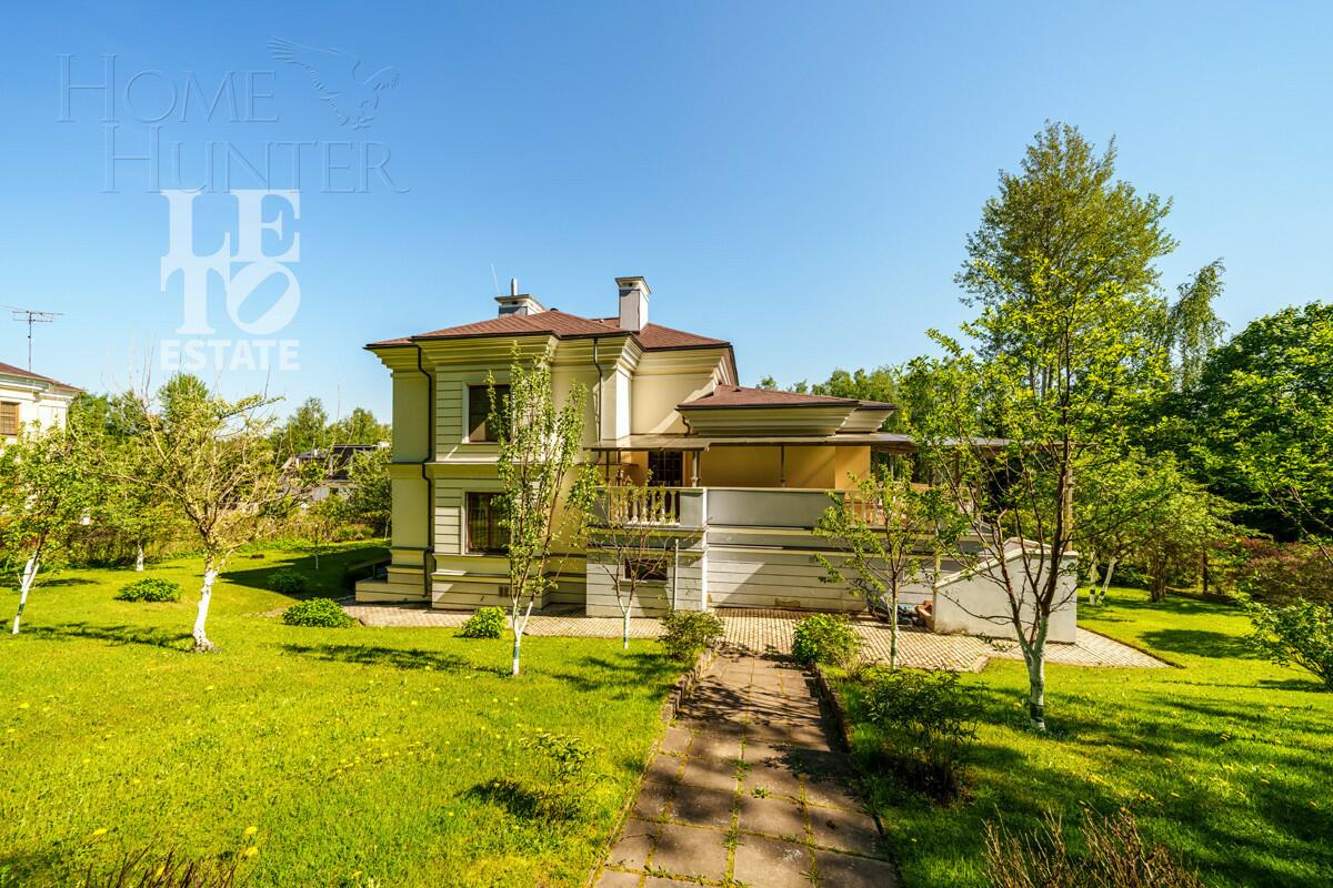 2-этажный коттедж 350 м² с отделкой