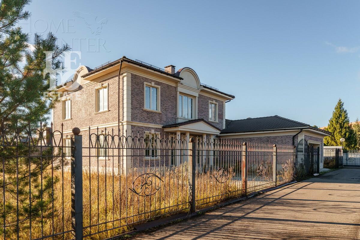 2-этажный коттедж 460 м² без отделки