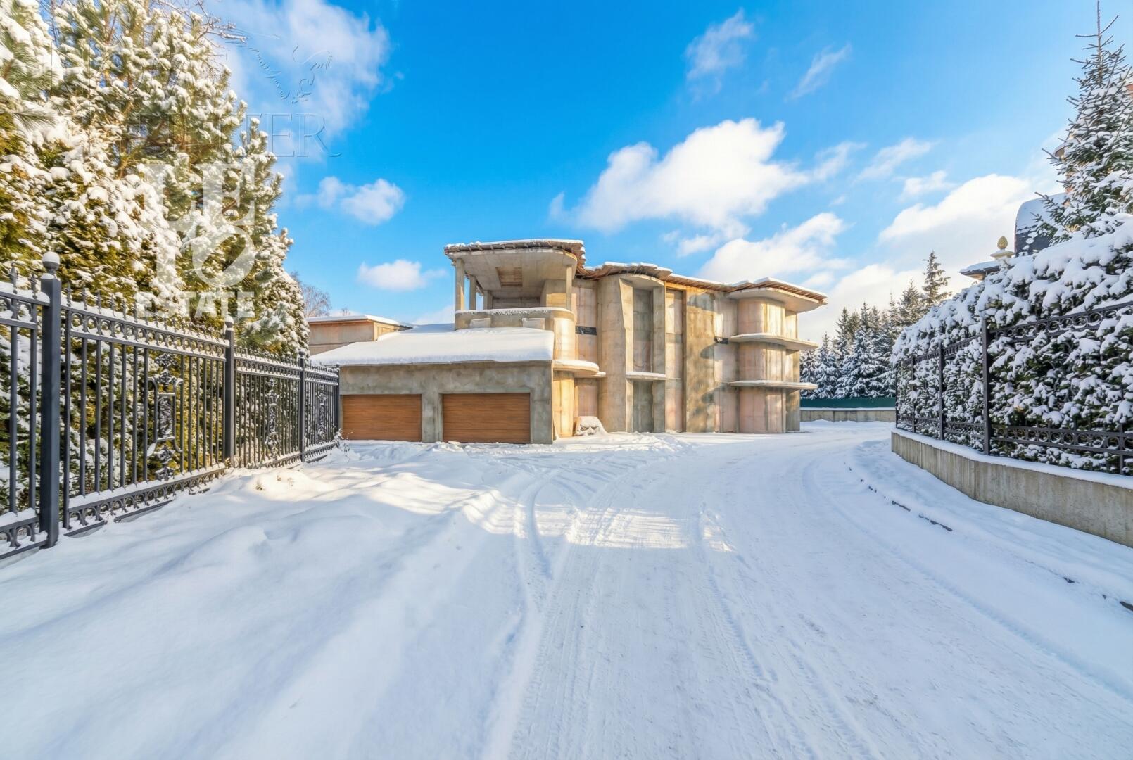 3-этажный коттедж 1 451 м² без отделки