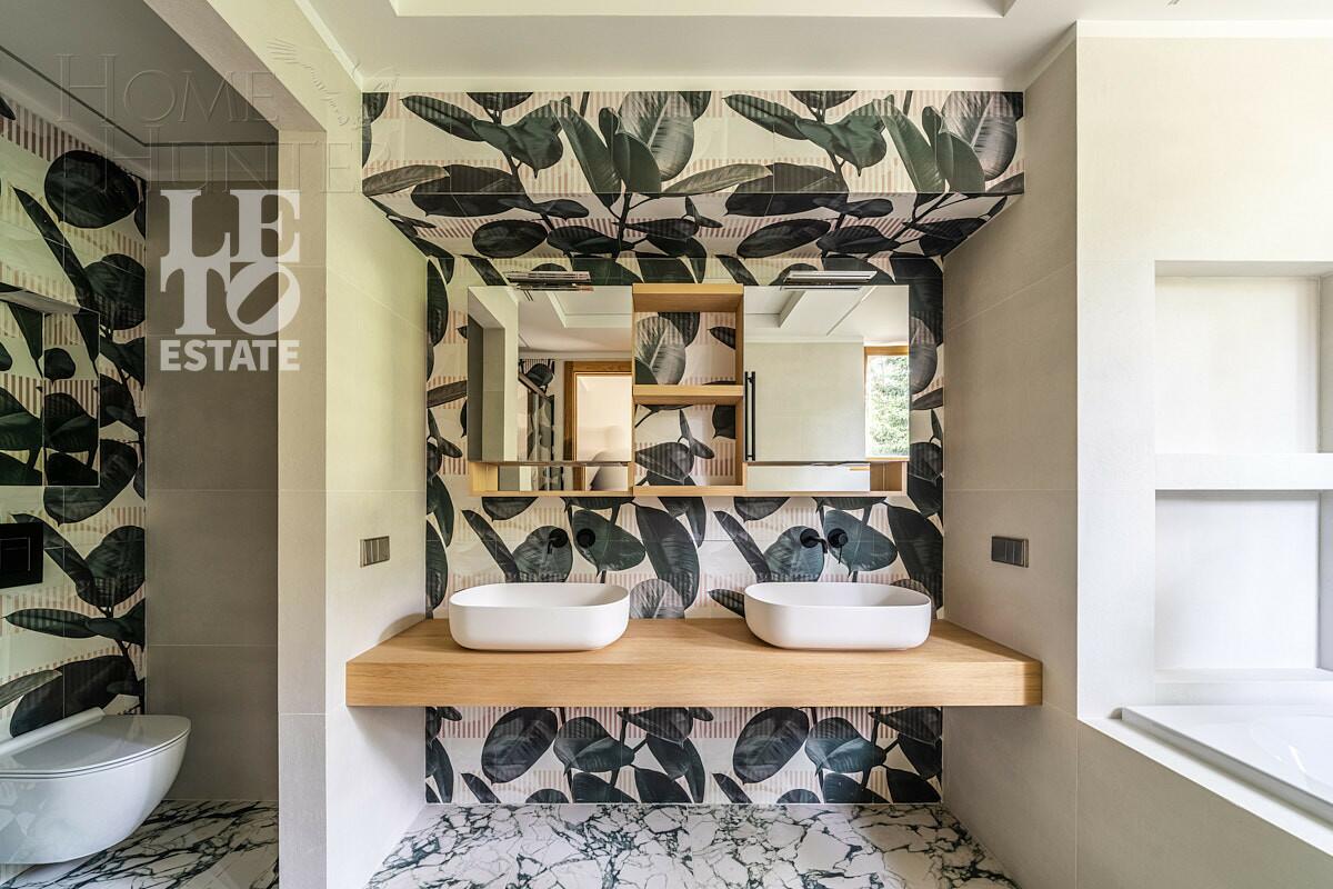 2-этажный коттедж 1 330 м² с отделкой