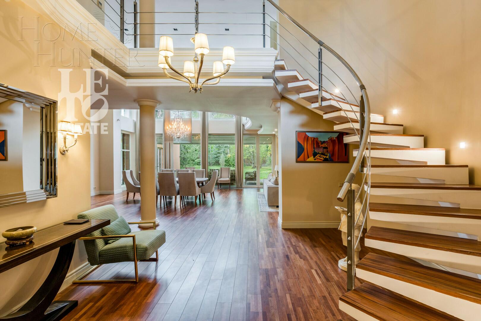 2-этажный коттедж 760 м² с отделкой