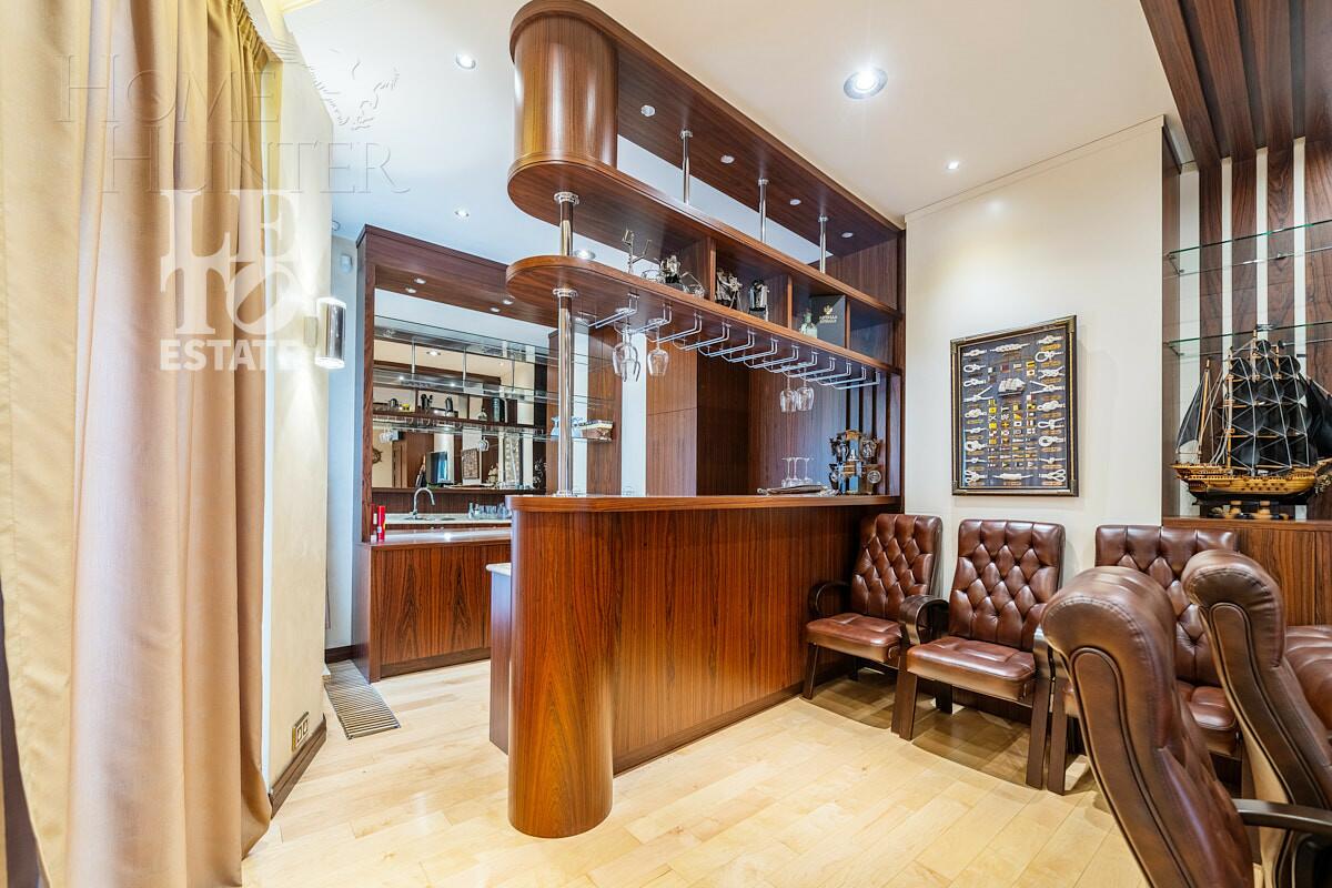 2-этажный коттедж 1 000 м² с отделкой