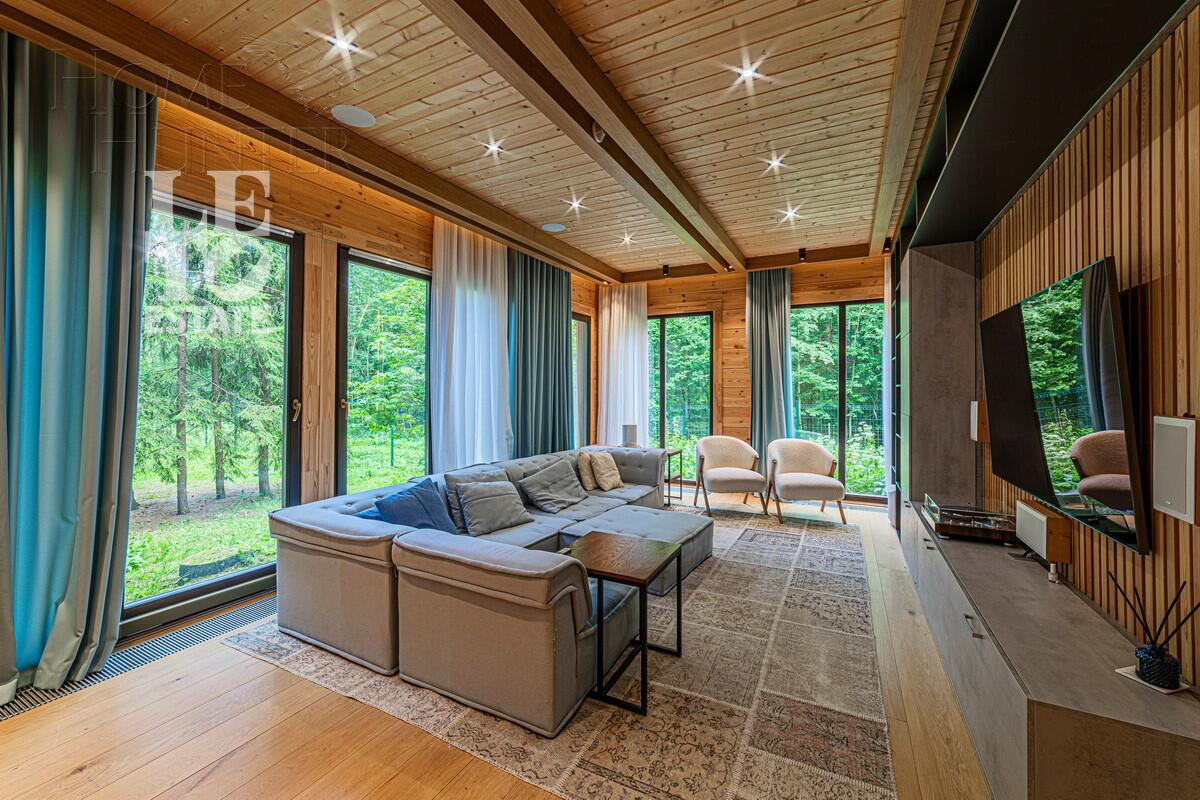 2-этажный коттедж 360 м² с отделкой