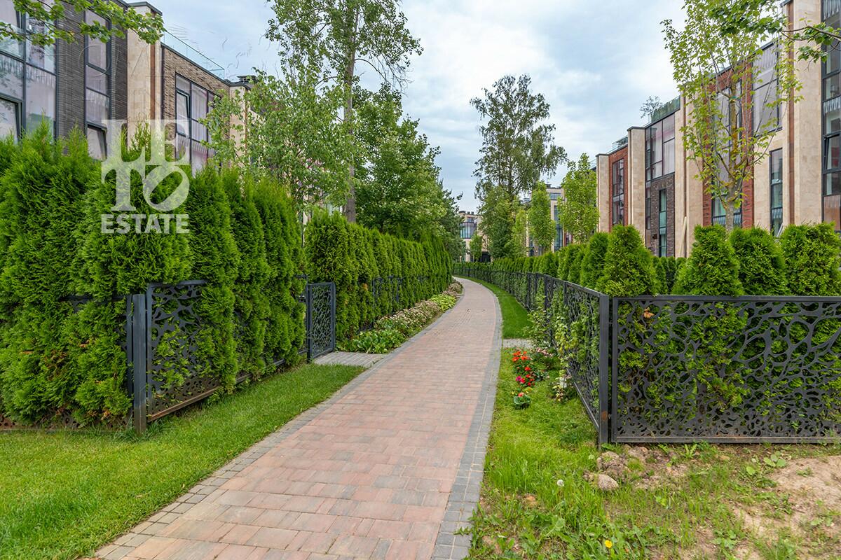 4-этажный таунхаус 278 м² с отделкой