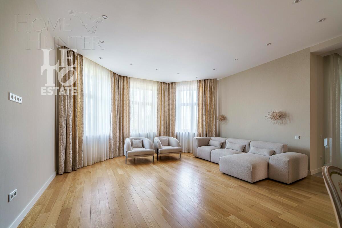 4-КОМН. КВАРТИРА С ОТДЕЛКОЙ 197.3 М² НА 4 ЭТАЖЕ