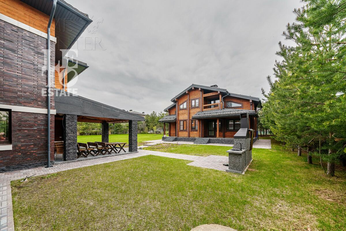 2-этажный коттедж 703 м² без отделки