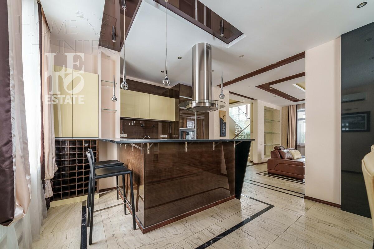 2-этажный коттедж 680 м² с отделкой