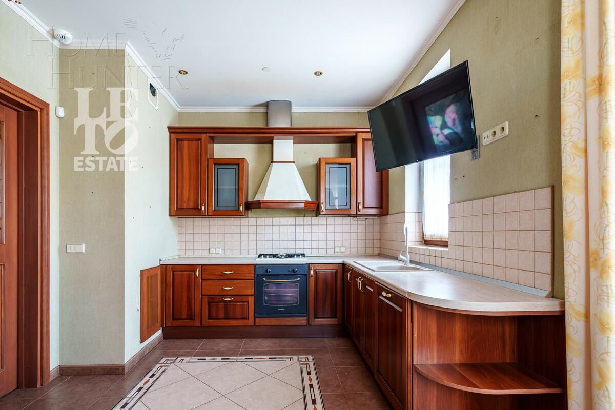 2-этажный коттедж 350 м² с отделкой