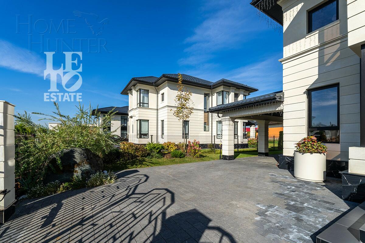 2-этажный коттедж 278 м² с отделкой