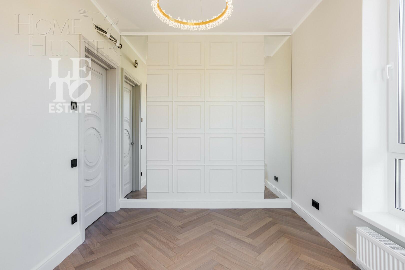 2-этажный коттедж 240.6 м² с отделкой