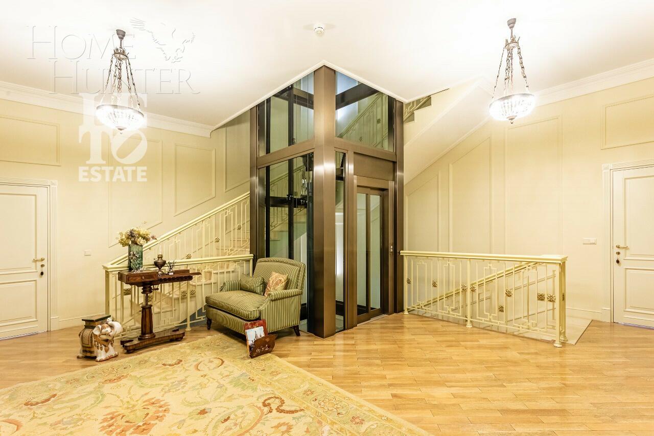 3-этажный коттедж 750 м² с отделкой