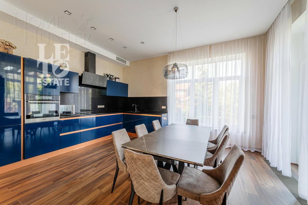 3-этажный коттедж 429 м² с отделкой