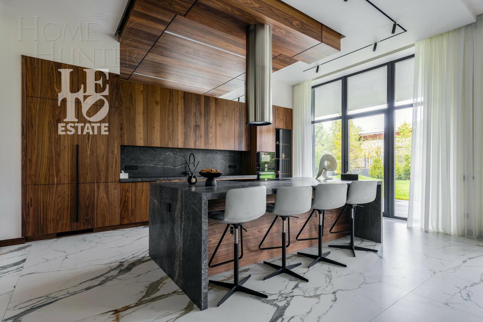 2-этажный коттедж 731 м² с отделкой