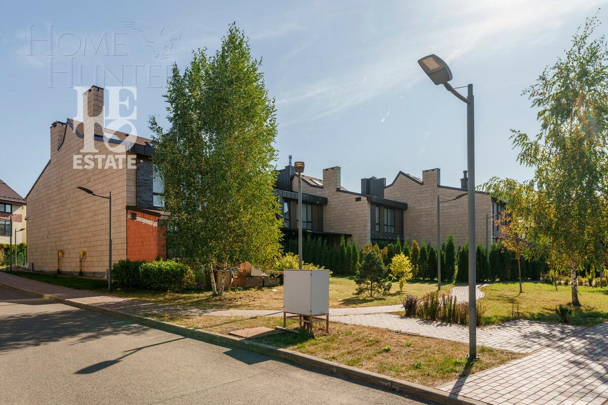 2-этажный таунхаус 270 м² без отделки