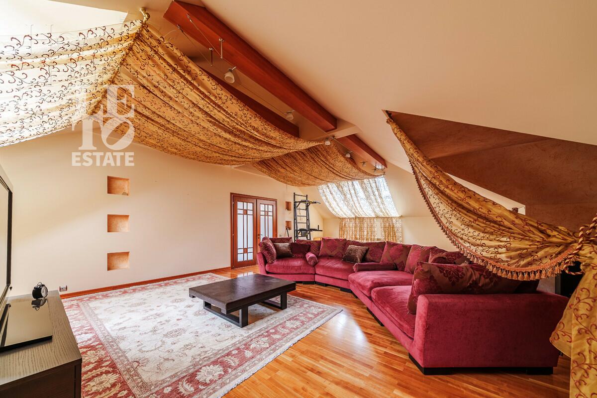 2-этажный коттедж 450 м² с отделкой