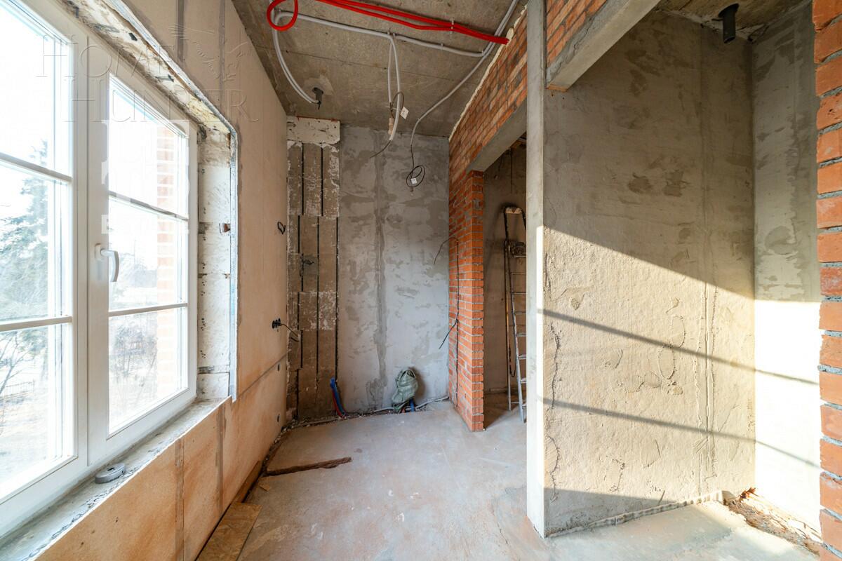 4-этажный таунхаус 395 м² без отделки