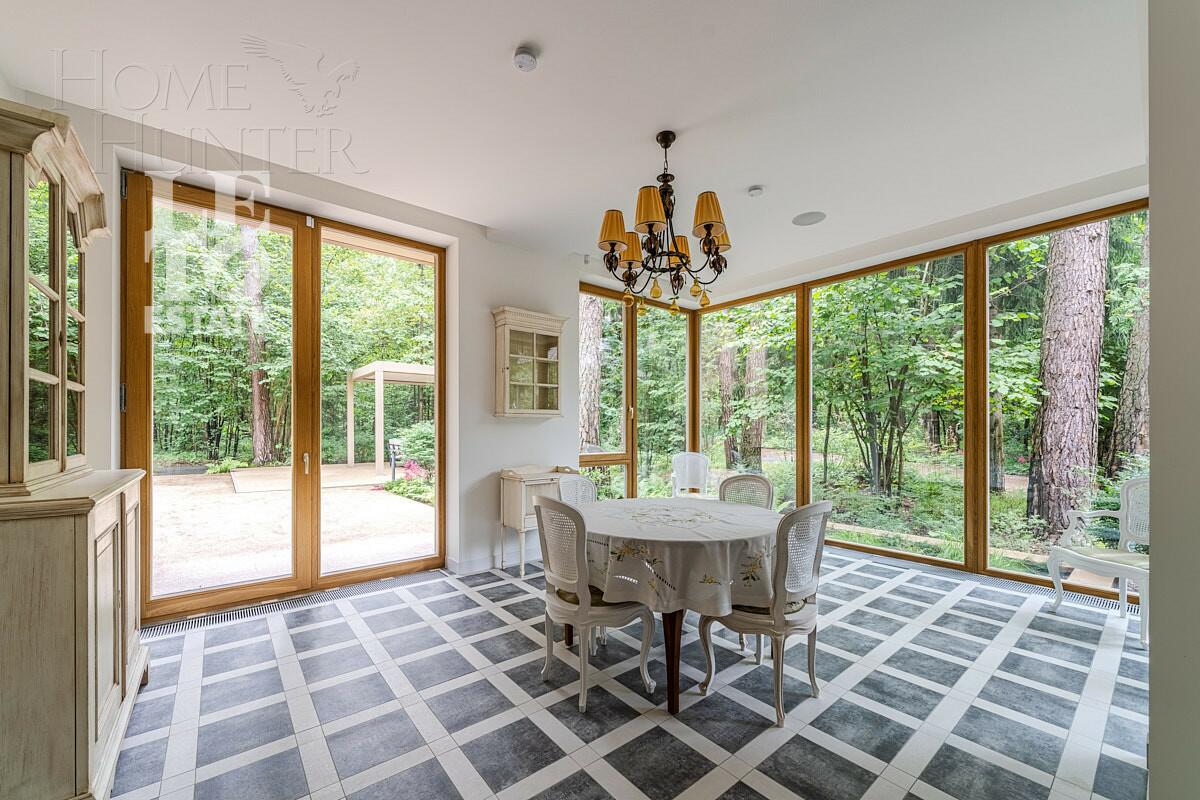 2-этажный коттедж 1 330 м² с отделкой