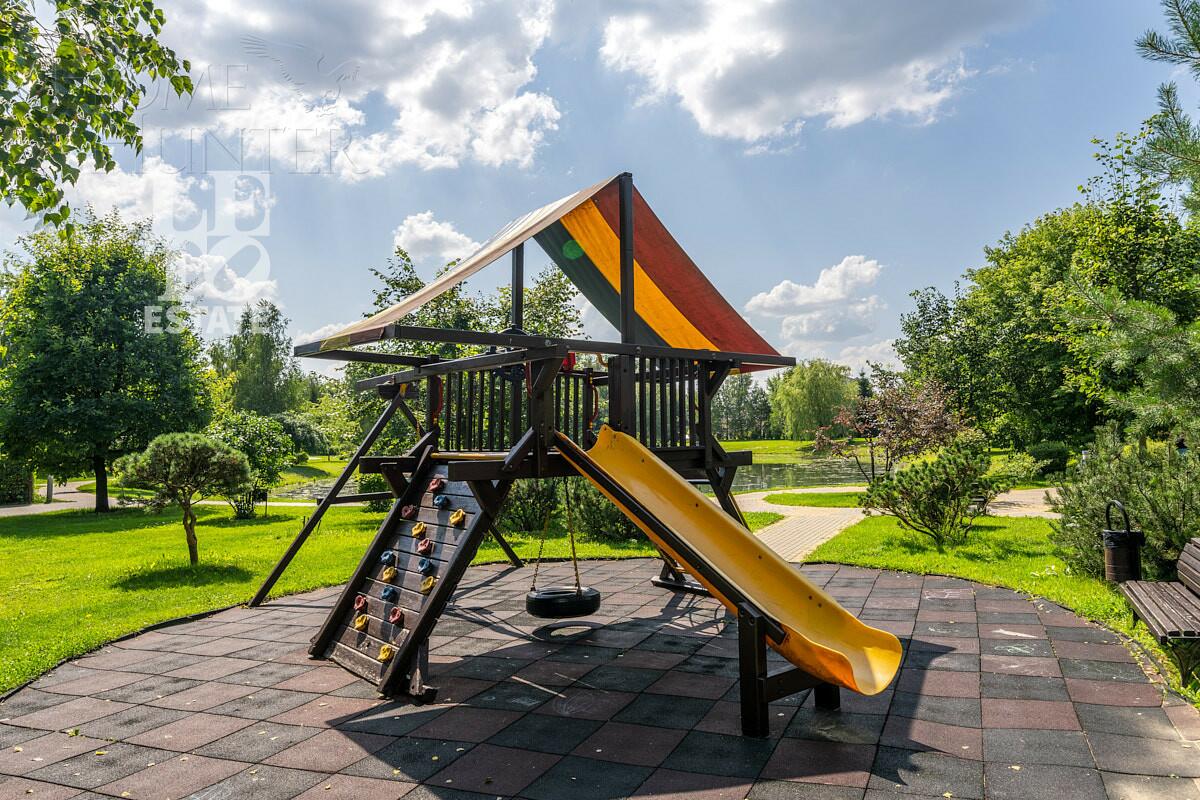 2-этажный коттедж 240.6 м² с отделкой