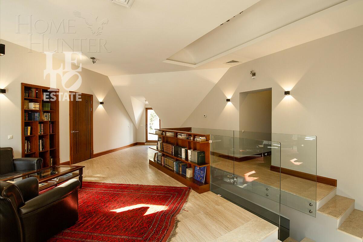 2-этажный коттедж 1 100 м² с отделкой