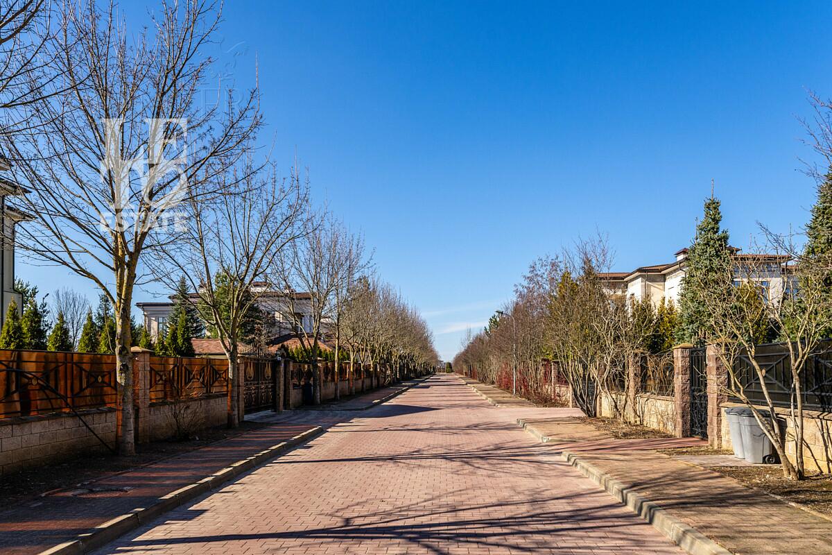 2-этажный коттедж 800 м² с отделкой