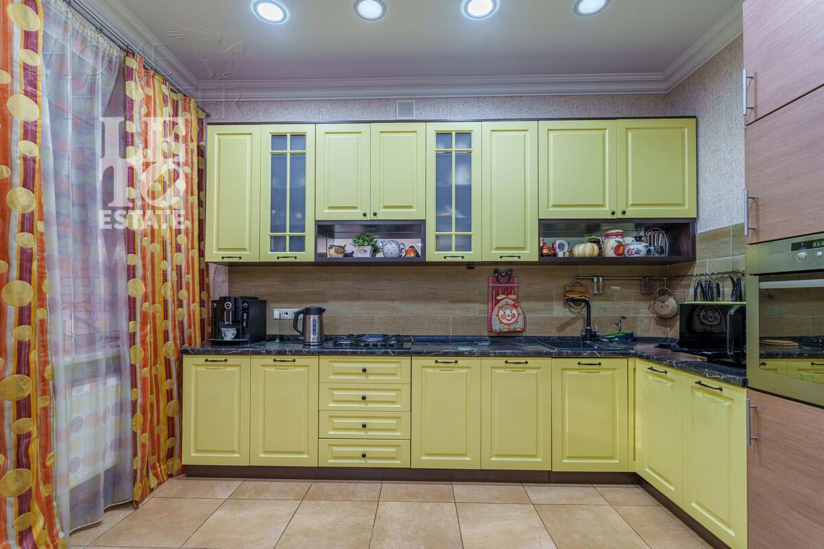 2-этажный таунхаус 428 м² с отделкой