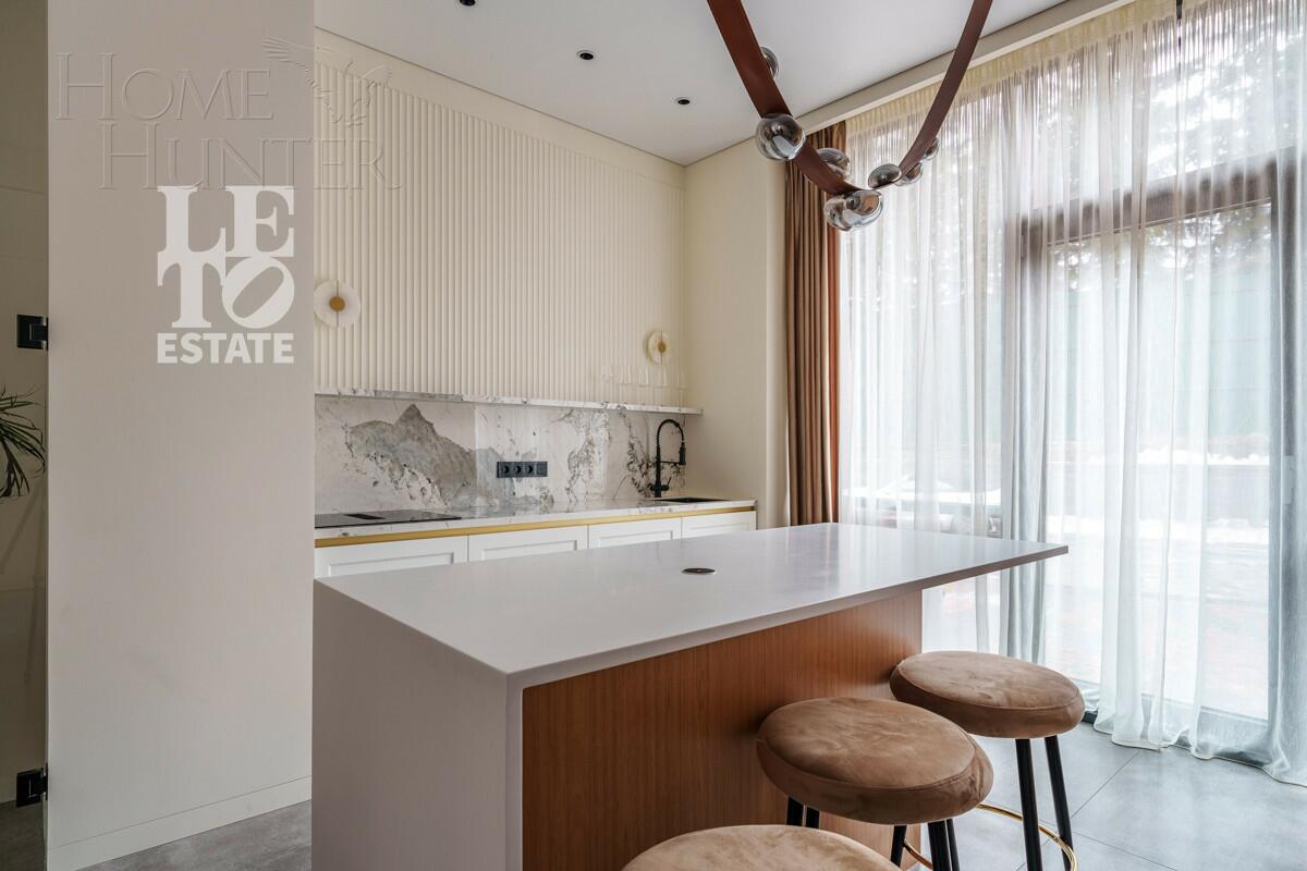 3-этажный таунхаус 238 м² с отделкой