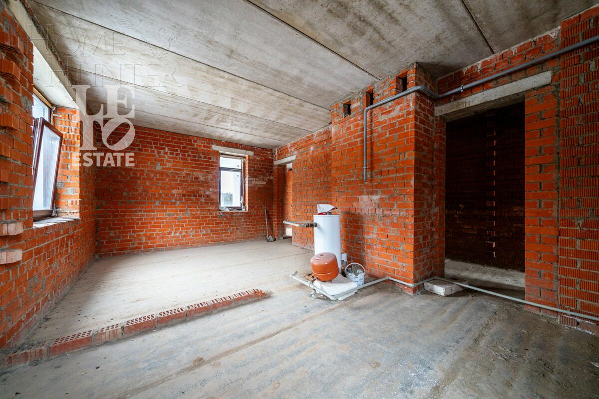 2-этажный коттедж 820 м² без отделки