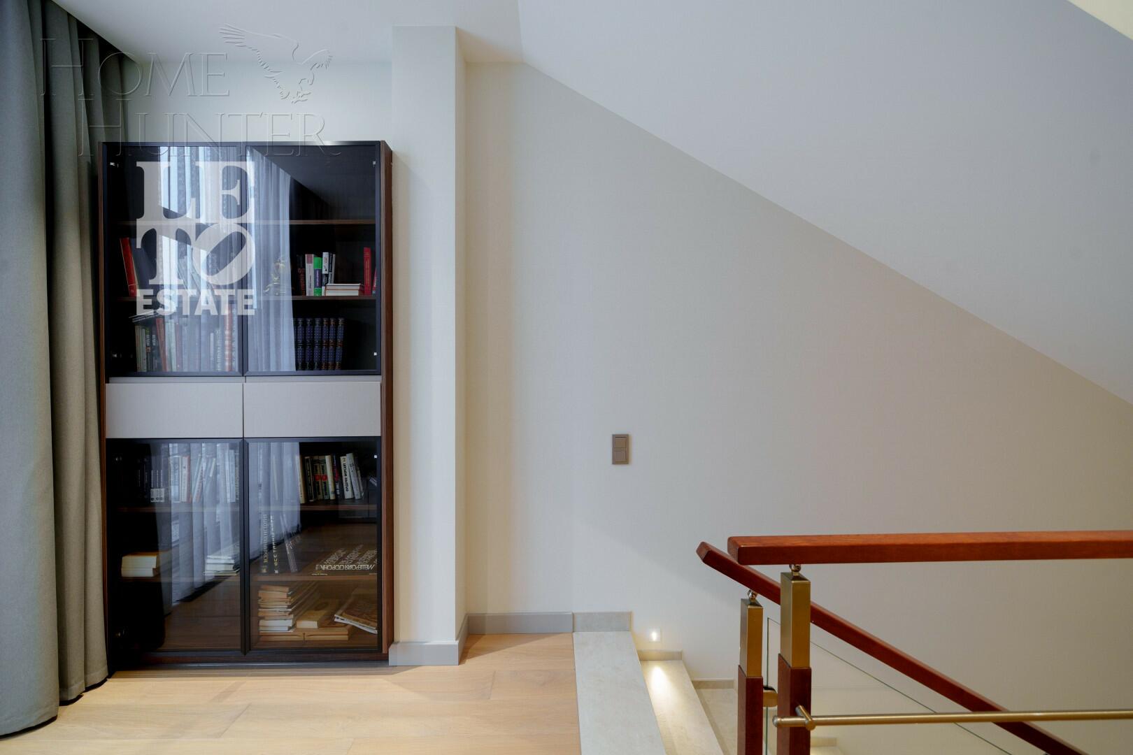 4-этажный таунхаус 278 м² с отделкой