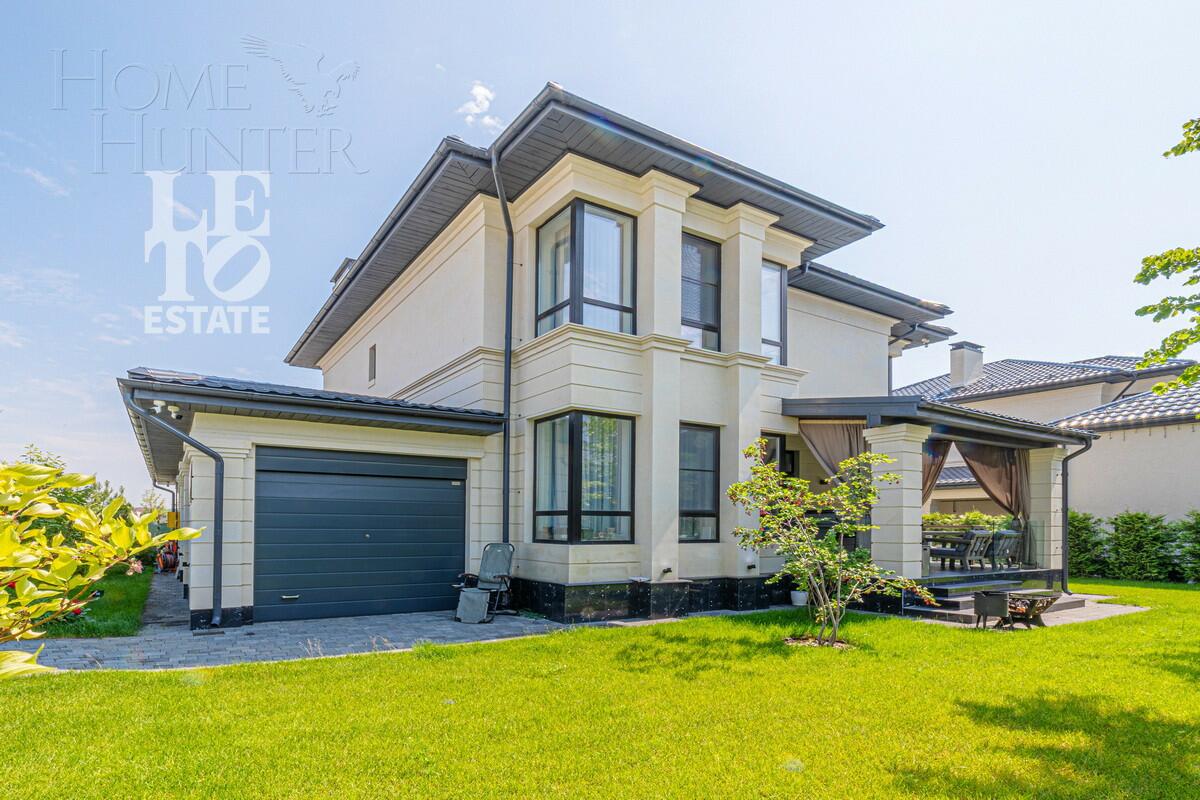 2-этажный коттедж 275 м² с отделкой