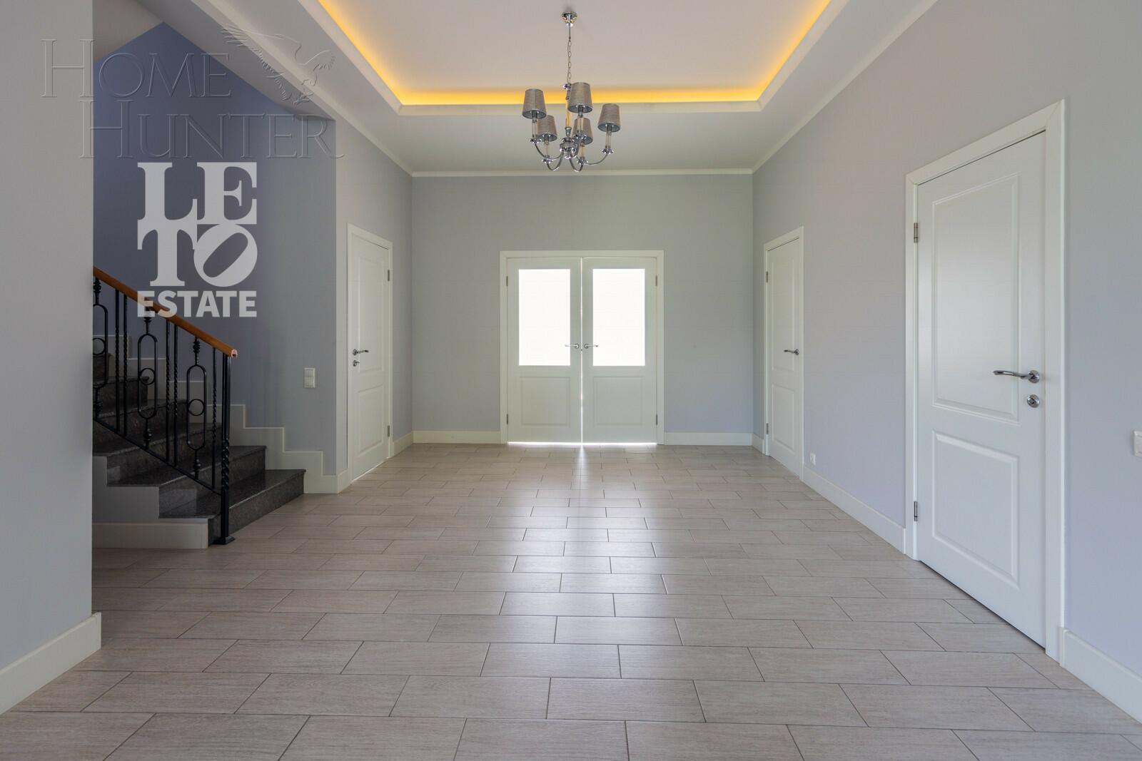 2-этажный коттедж 304 м² с отделкой