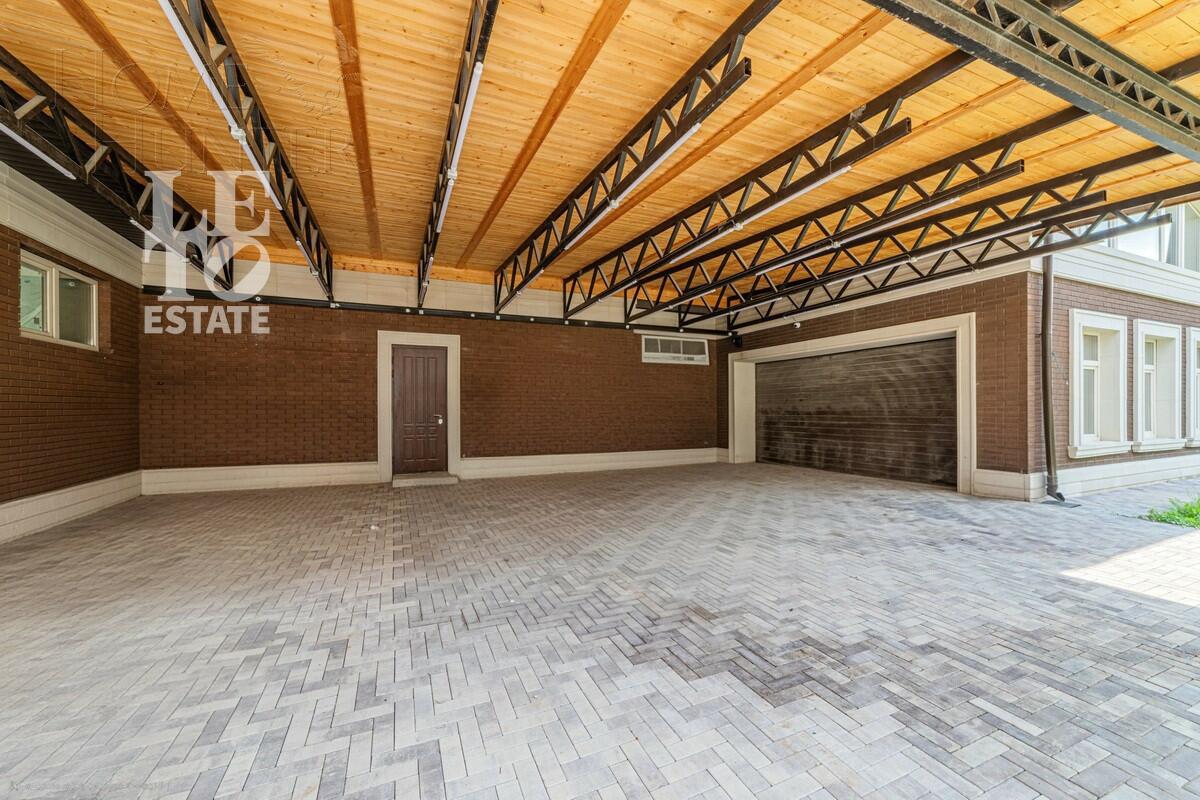 2-этажный коттедж 750 м² без отделки