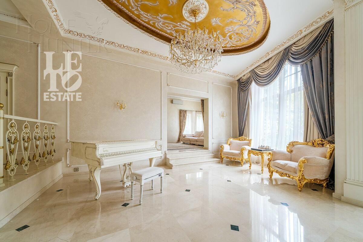 2-этажный коттедж 1 000 м² с отделкой